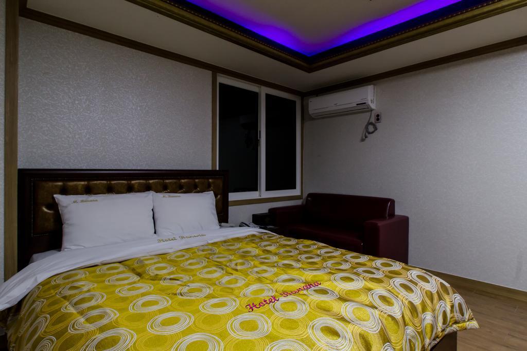 GuangJu Hotel Banana Gwangju Metropolitan City Bagian luar foto