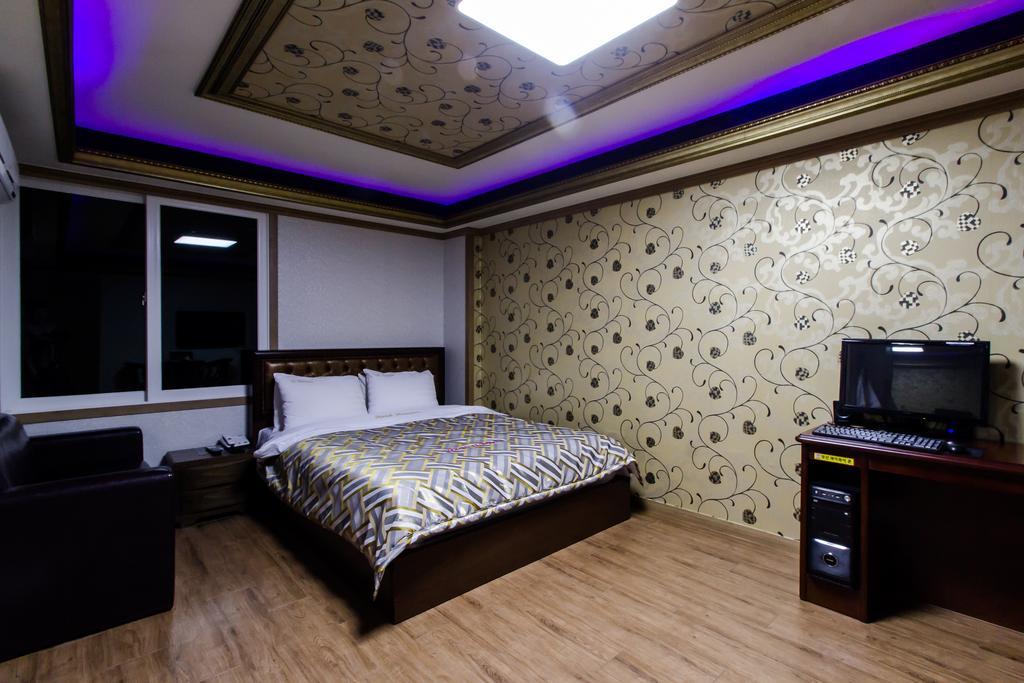 GuangJu Hotel Banana Gwangju Metropolitan City Bagian luar foto