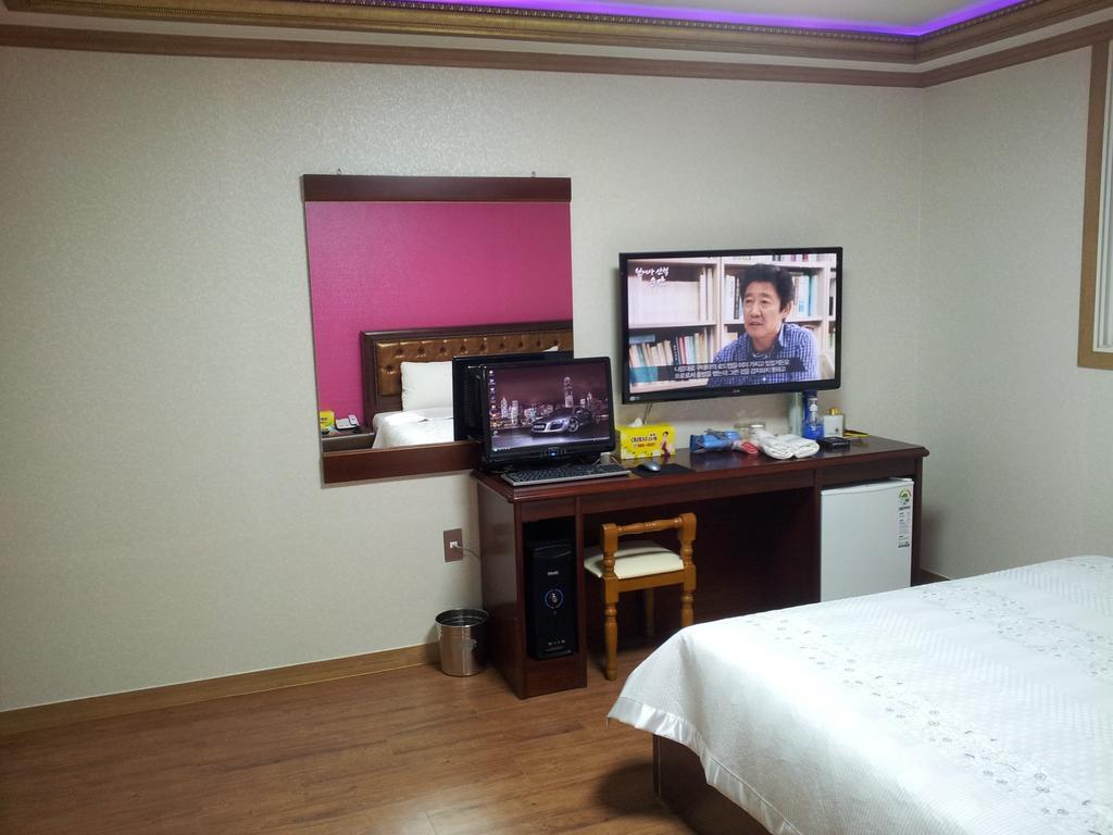 GuangJu Hotel Banana Gwangju Metropolitan City Bagian luar foto