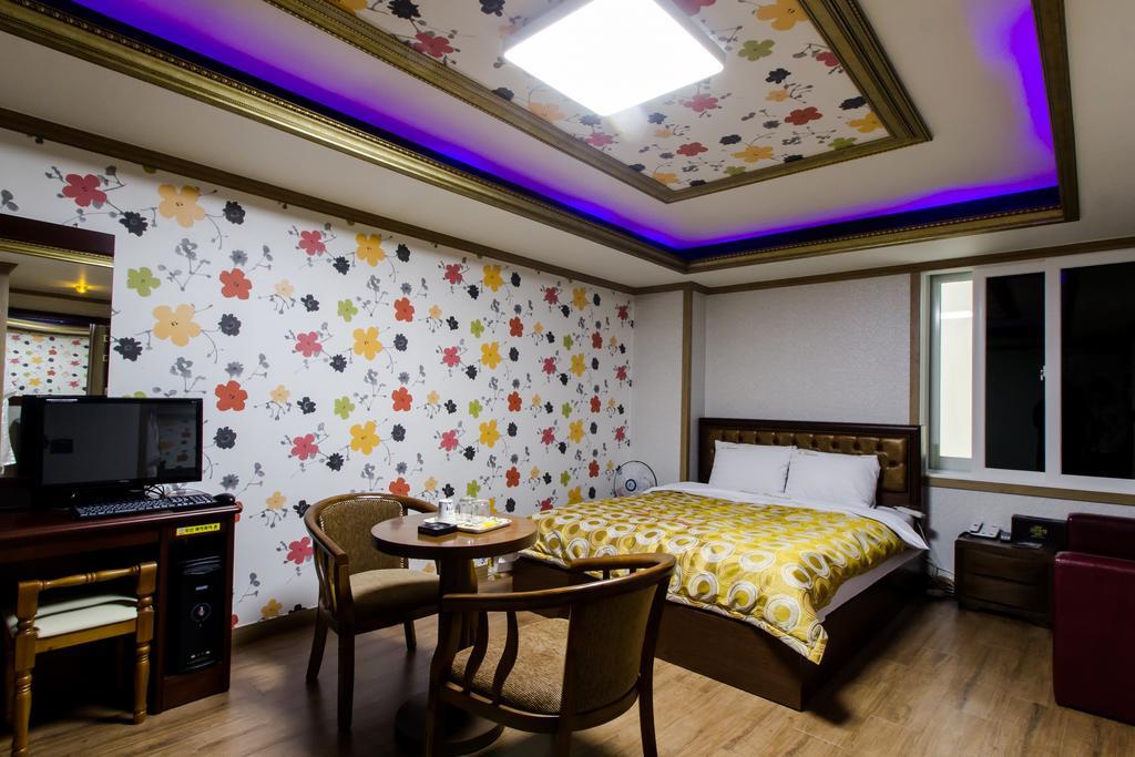GuangJu Hotel Banana Gwangju Metropolitan City Bagian luar foto